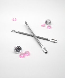 Kynsinauhan työnnin